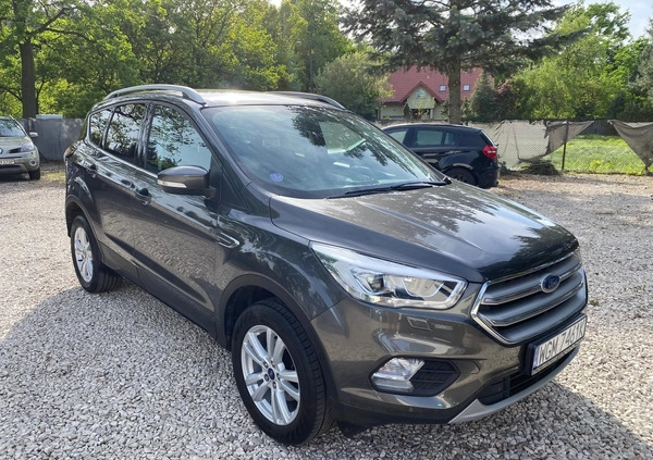 Ford Kuga cena 63900 przebieg: 107157, rok produkcji 2017 z Kałuszyn małe 781